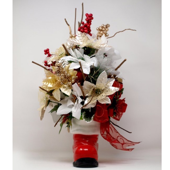 Holiday Vintage Santa Boot Floral Arrangement Centerpiece, Poinsettia Flowers - Picture 4 of 10